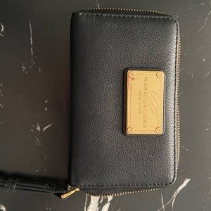 Marc Jacobs wristlet